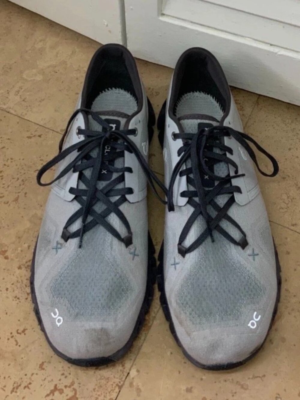 On Cloud X 3 Men’s Size 11 Running Shoes Gray Athletic Sneakers